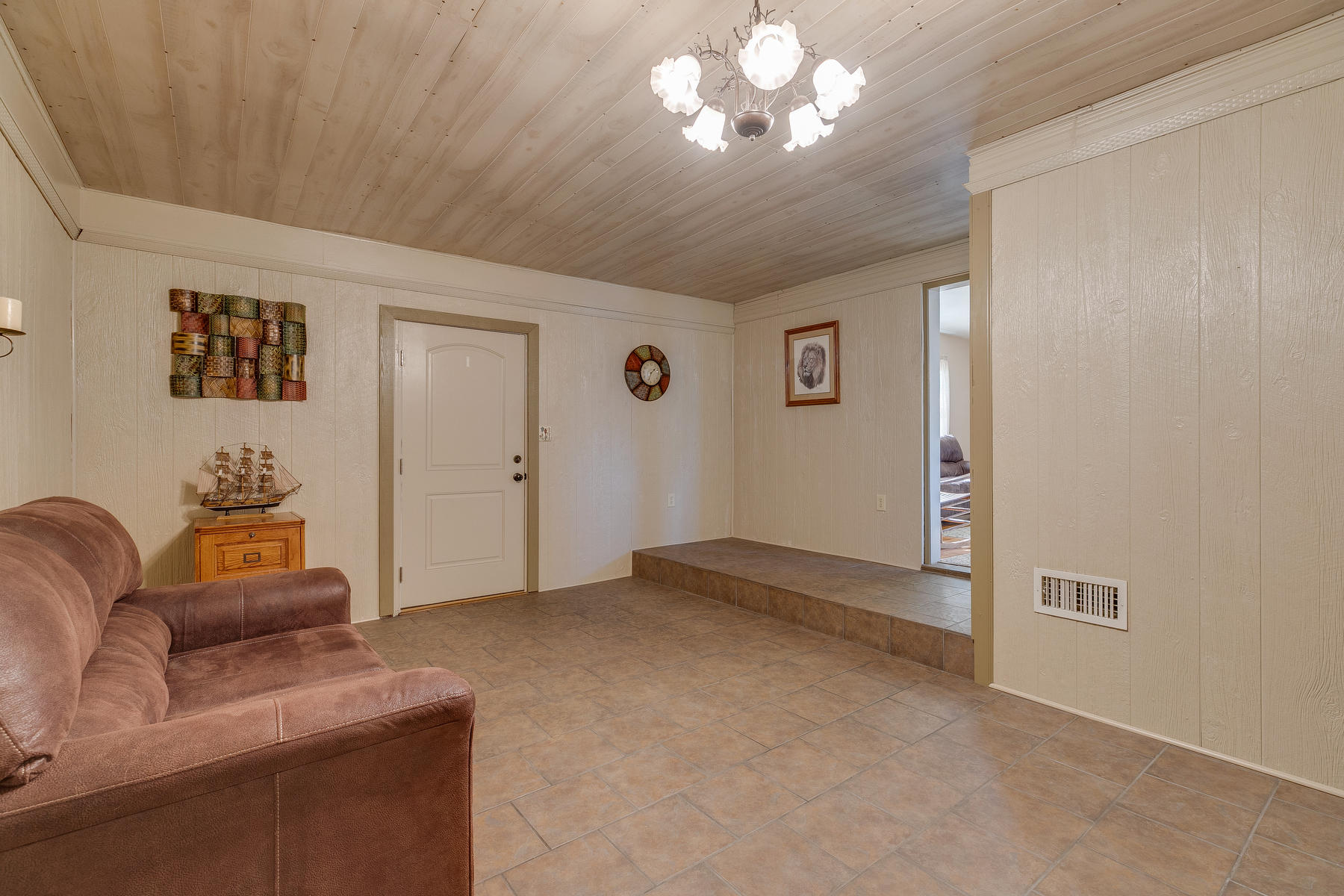 108 Walnut Road Bristol, TN 37620 - Photo 8 of 34 008