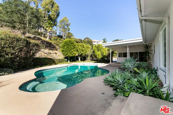 $17,000 | 8900 Alto Cedro Drive, Beverly Hills, CA 90210