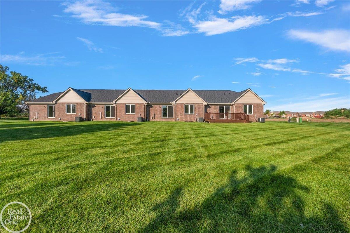 5816 Greenview, Unit #2 Warren, MI 48092 - Photo 10 of 58 Gallery Image 10