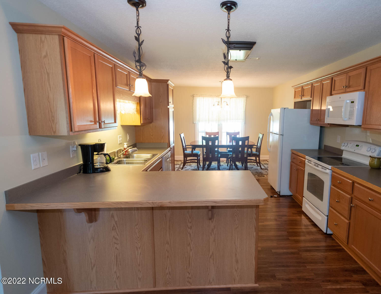 319 Conner Grant Road New Bern, NC 28562 - Photo 15 of 38 Kitchen