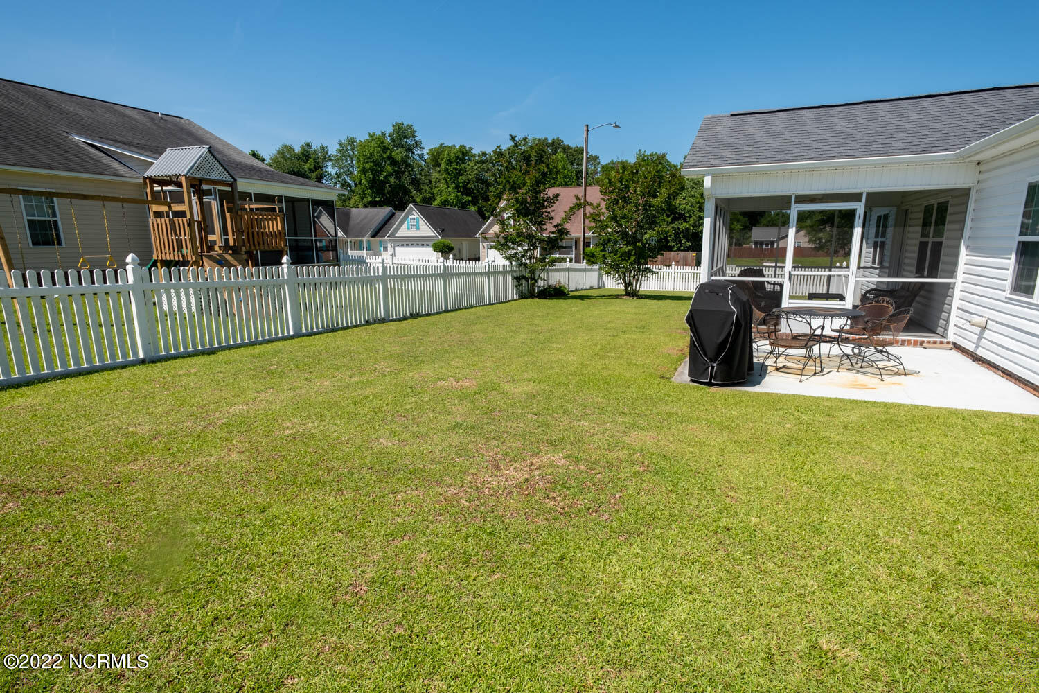 319 Conner Grant Road New Bern, NC 28562 - Photo 32 of 38 Backyard