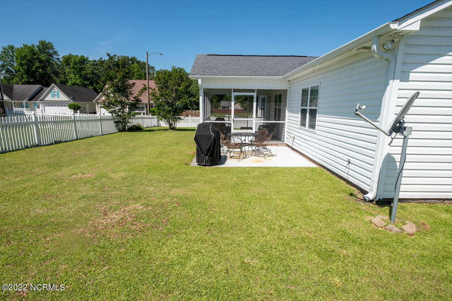 319 Conner Grant Road New Bern, NC 28562 - Photo 33 of 38 Backyard