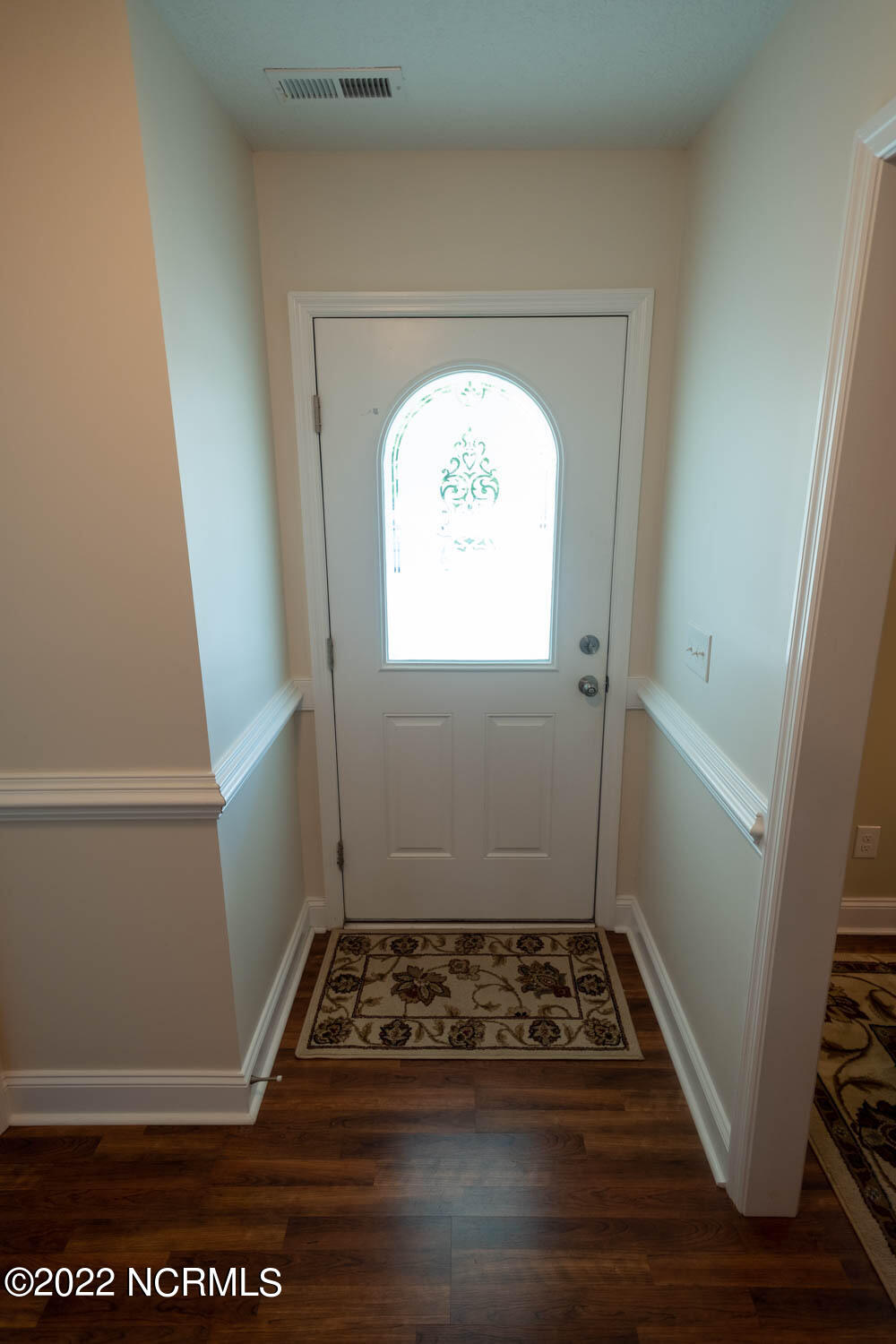 319 Conner Grant Road New Bern, NC 28562 - Photo 5 of 38 Foyer