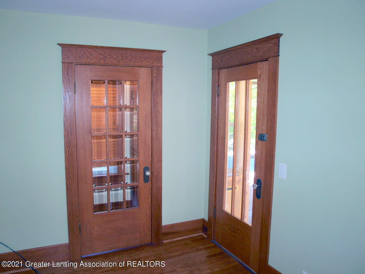 2320 Strathmore Road Lansing, MI 48910 - Photo 12 of 36 P4306184
