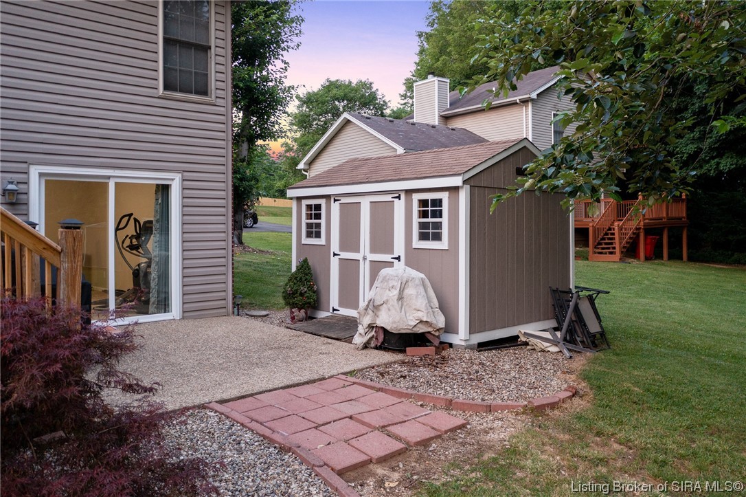 6937 Old Vincennes Road Floyds Knobs, IN 47119 - Photo 17 of 60