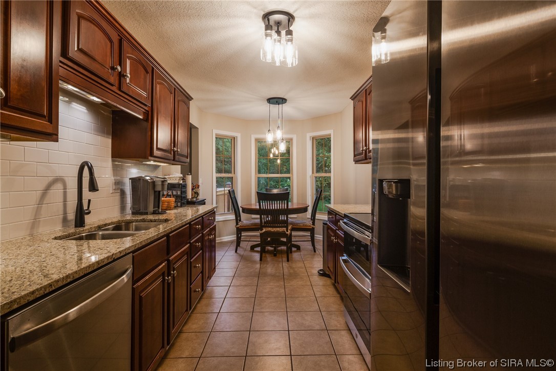 6937 Old Vincennes Road Floyds Knobs, IN 47119 - Photo 32 of 60