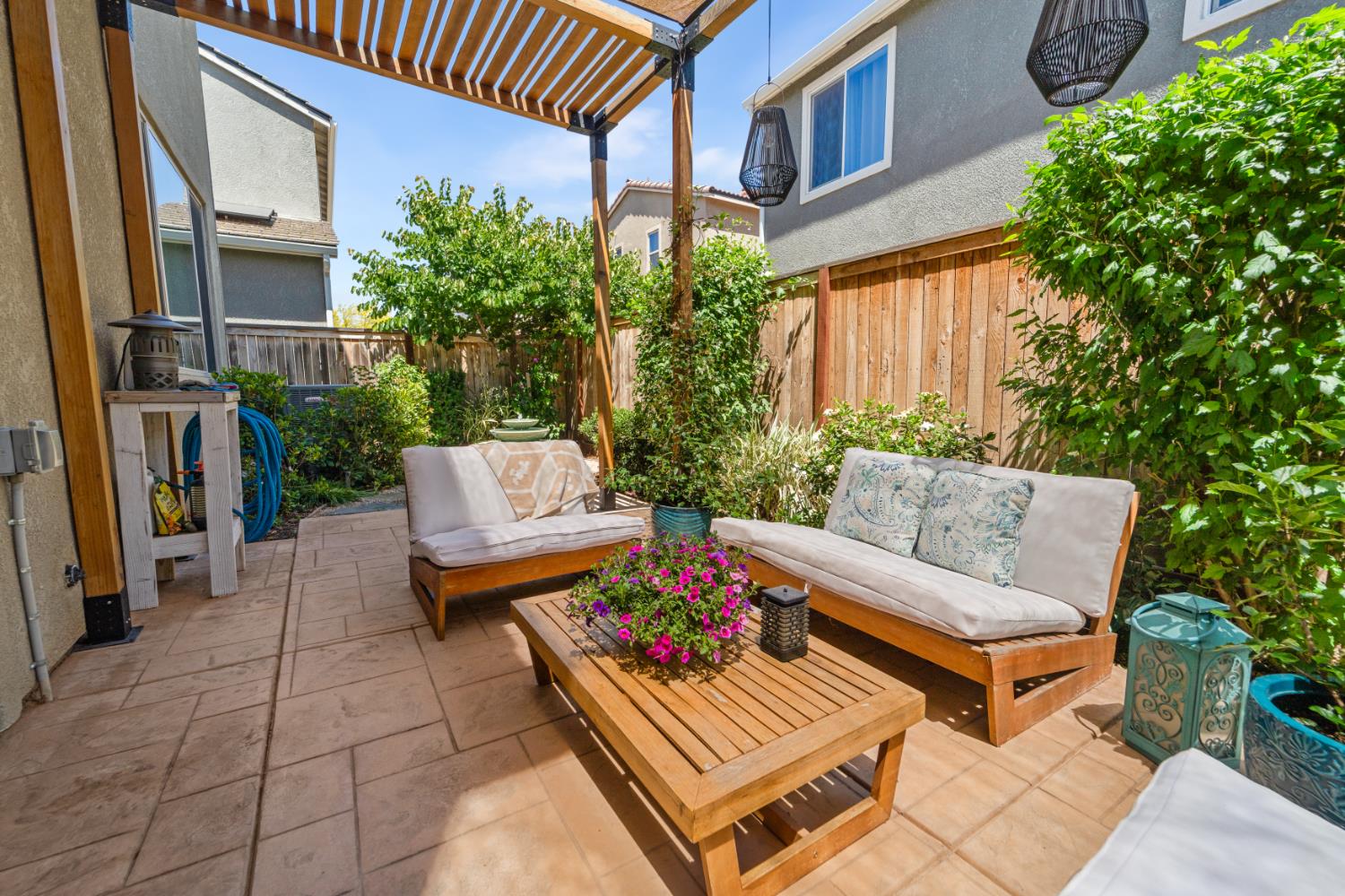 4301 San Miguel Road Madera, CA 93636 - Photo 43 of 60 a building outdoor space with patio furniture