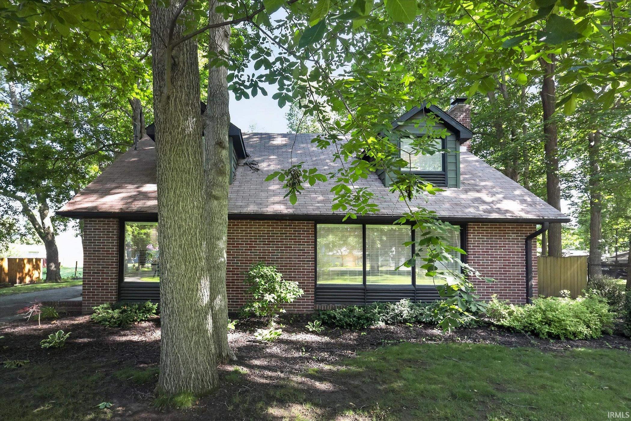2111 Bashor Road Goshen, IN 46526 - Photo 3 of 40