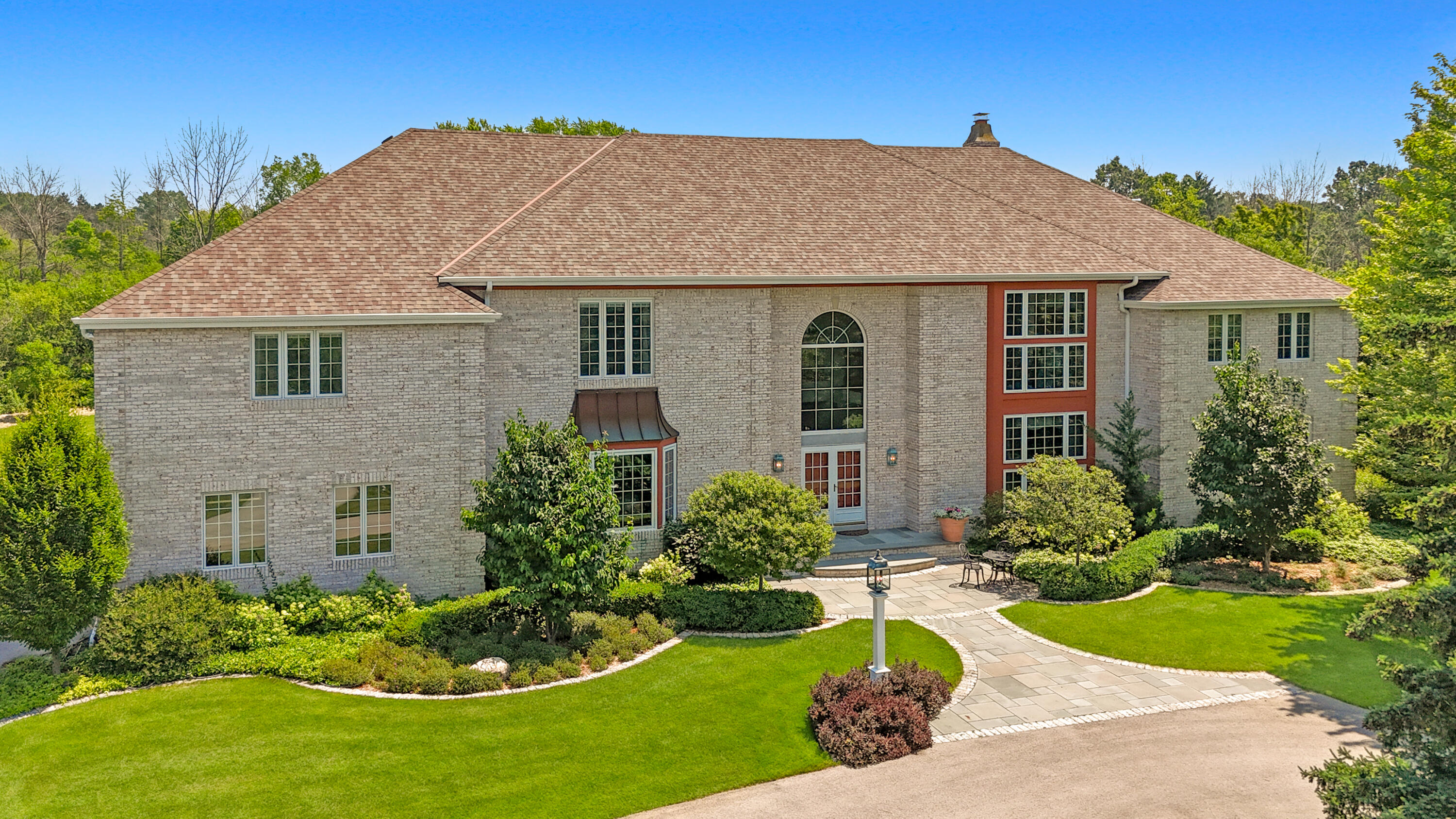 9500 North Valley Hill Road River Hills, WI 53217 - Photo 27 of 35 Welcome Home!