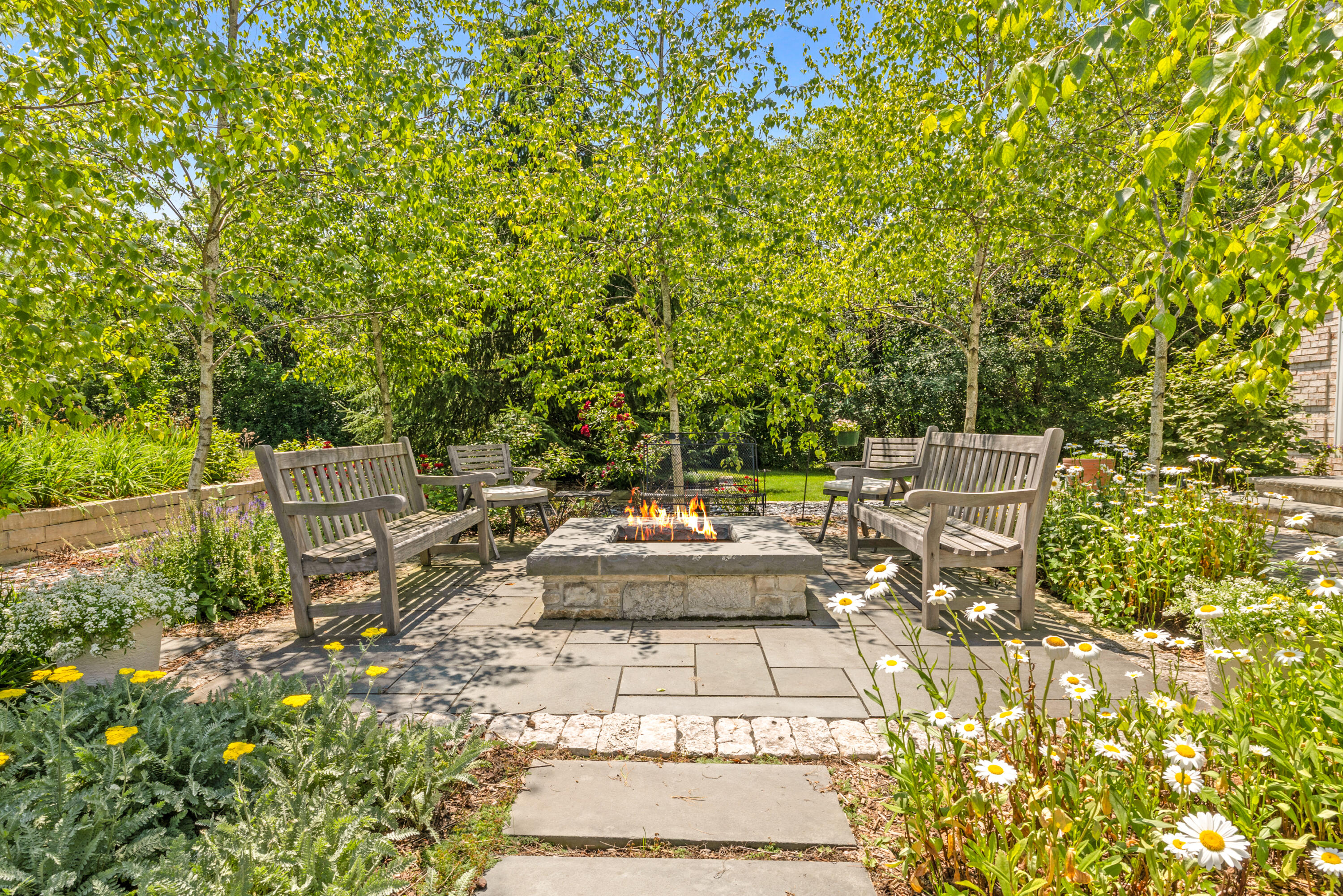 9500 North Valley Hill Road River Hills, WI 53217 - Photo 31 of 35 Firepit