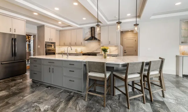 $1,749,500 | 9500 North Valley Hill Road, River Hills, WI 53217