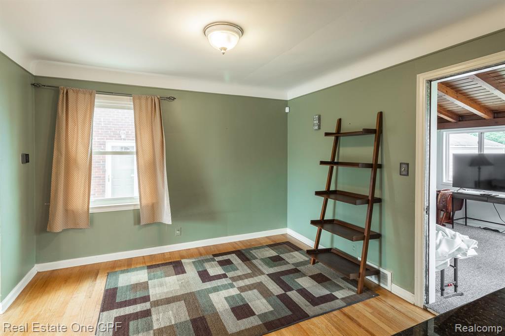 1638 Bournemouth Road Grosse Pointe Woods, MI 48236 - Photo 14 of 31