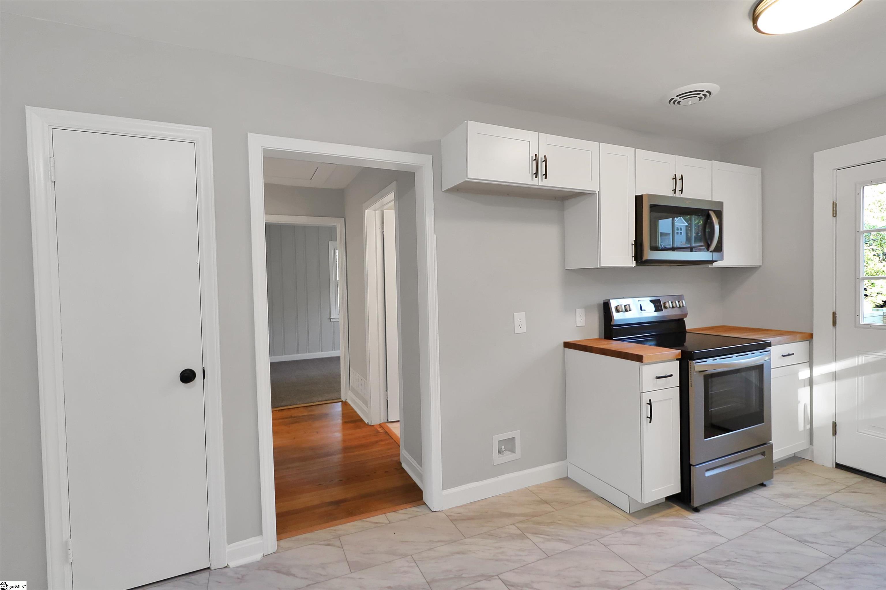 146 Glenwood Road Easley, SC 29640 - Photo 5 of 24 Gallery Image 5