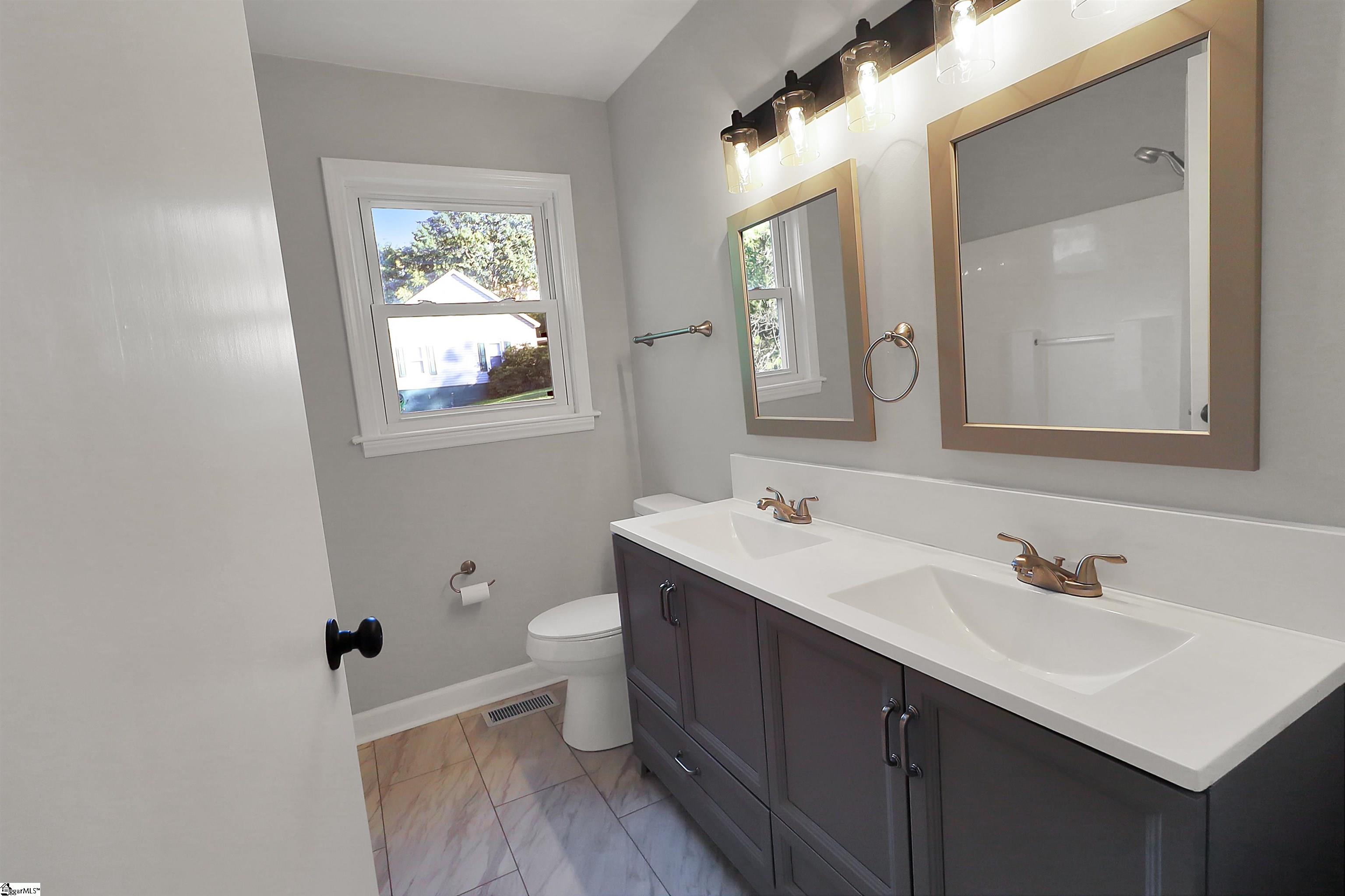 146 Glenwood Road Easley, SC 29640 - Photo 10 of 24 Gallery Image 10