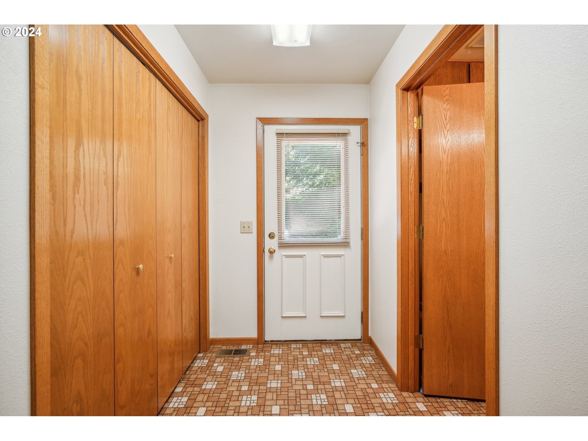 28891 Hirtzel Road Rainier, OR 97048 - Photo 23 of 45 a view of an empty room and closet