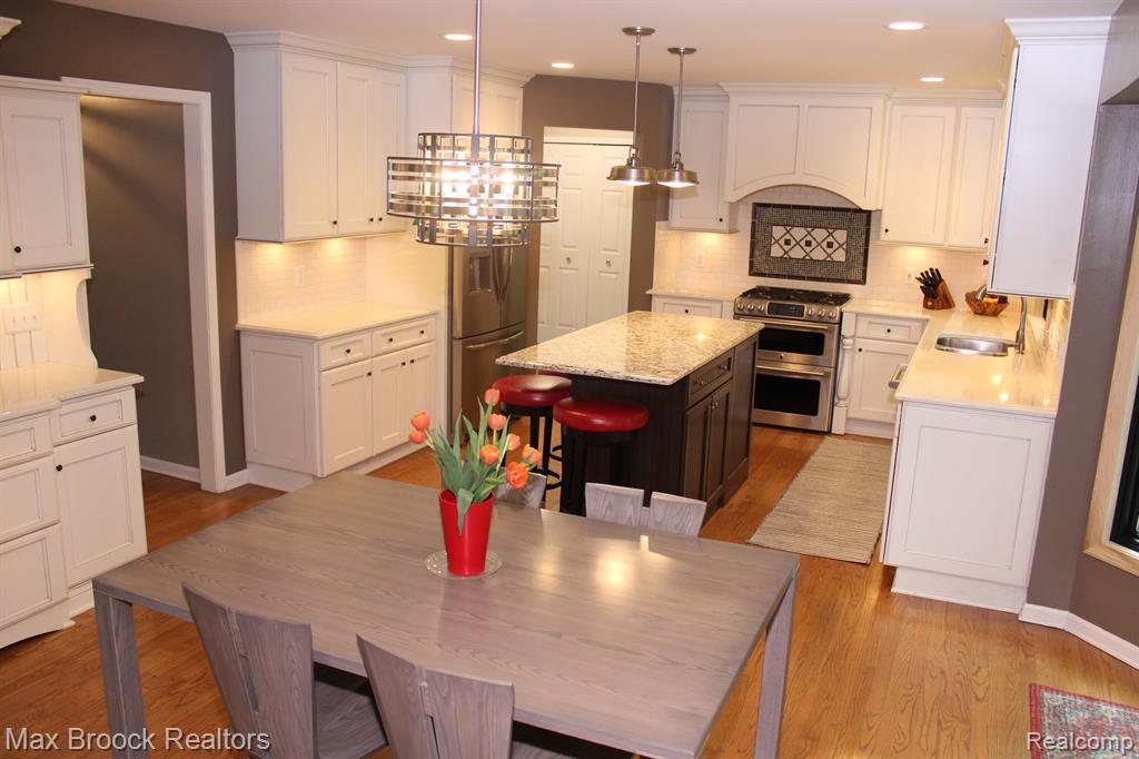 1677 Gilsam Avenue Rochester Hills, MI 48309 - Photo 14 of 57