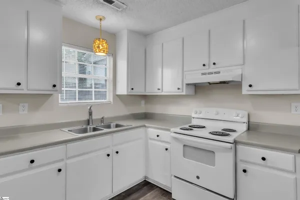 $349,900 | 208 Sunnyside Drive, Greer, SC 29651