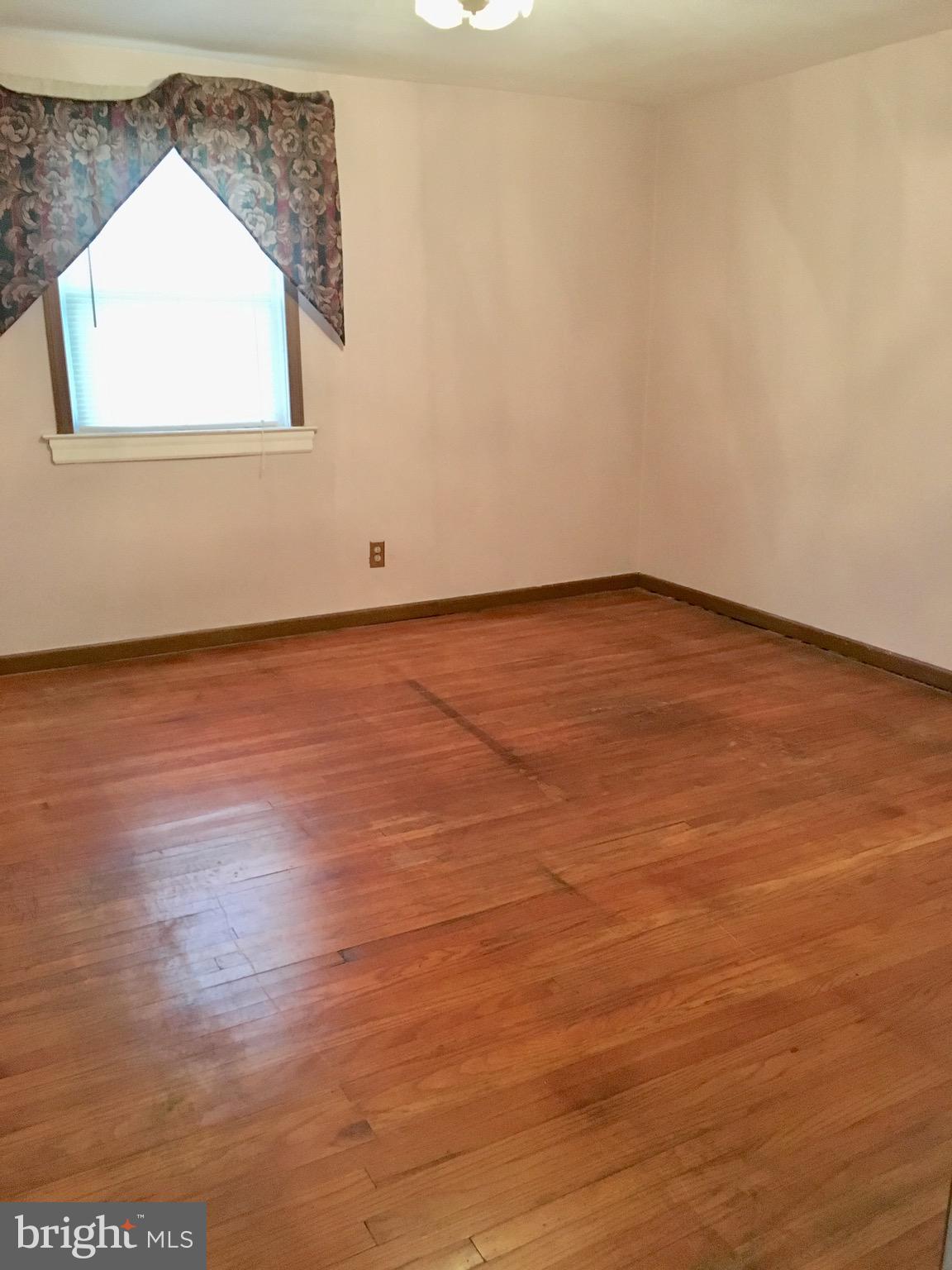 711 Bennington Road Folcroft, PA 19032 - Photo 5 of 13 Main Bedroom