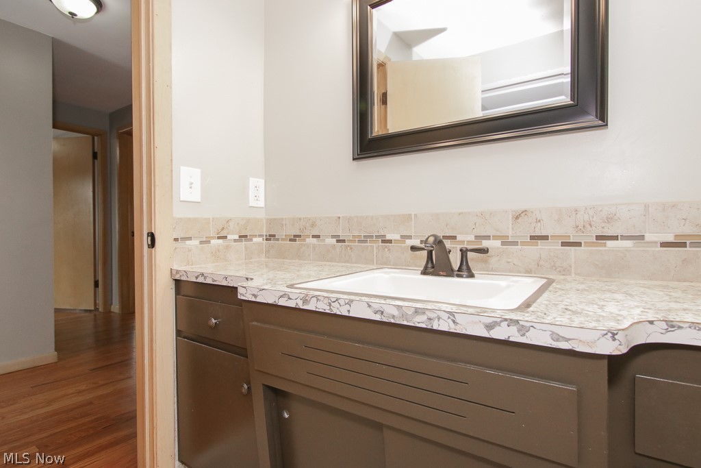 1321 Avondale Road Cleveland, OH 44121 - Photo 10 of 34 Gallery Image 10