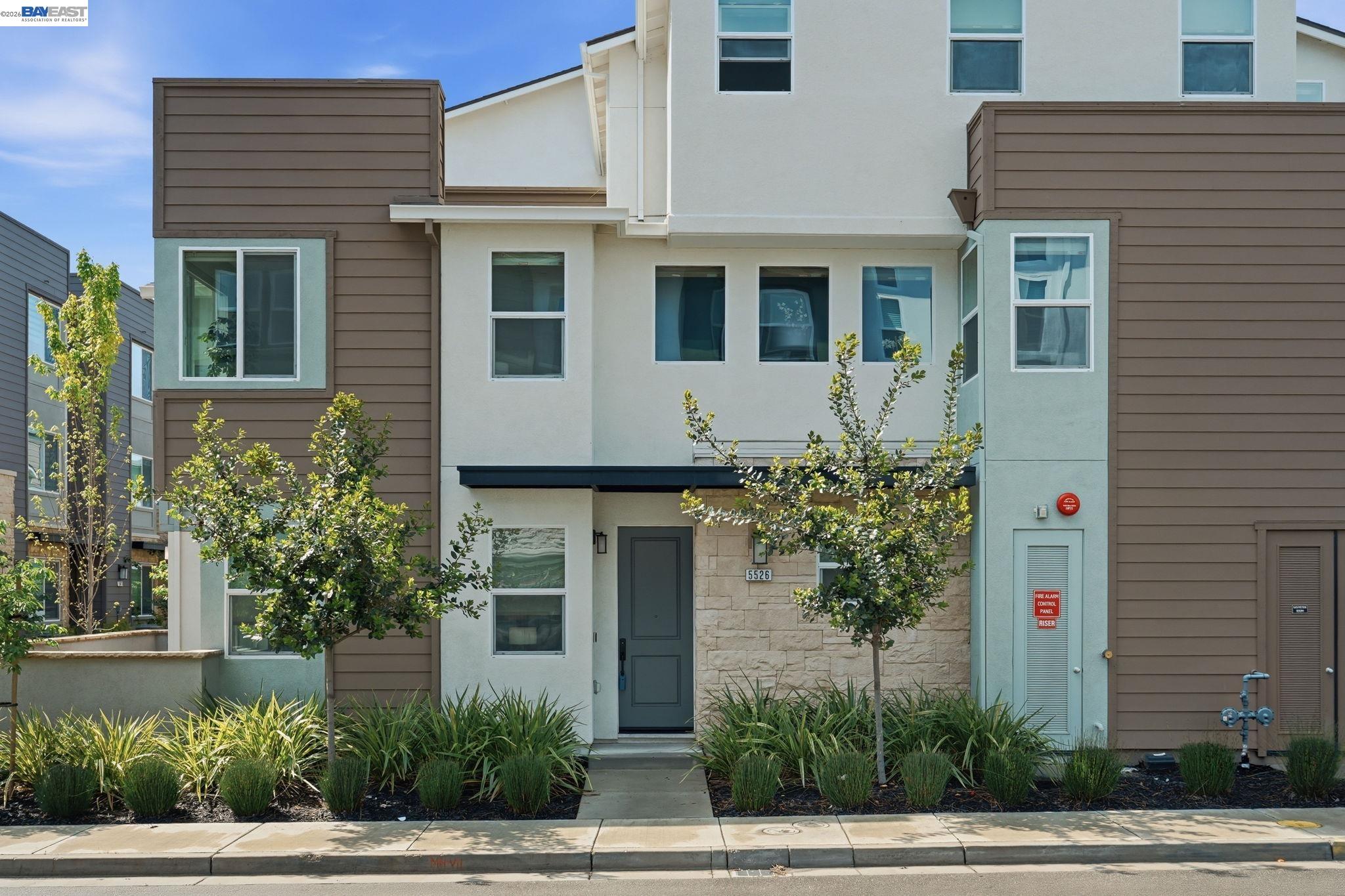 5526 Silver Way Dublin, CA 94568 - Photo 4 of 97