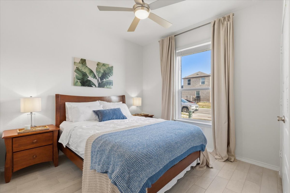 6909 Daniel Ranch Drive Austin, TX 78744 - Photo 17 of 24 Guestroom 1