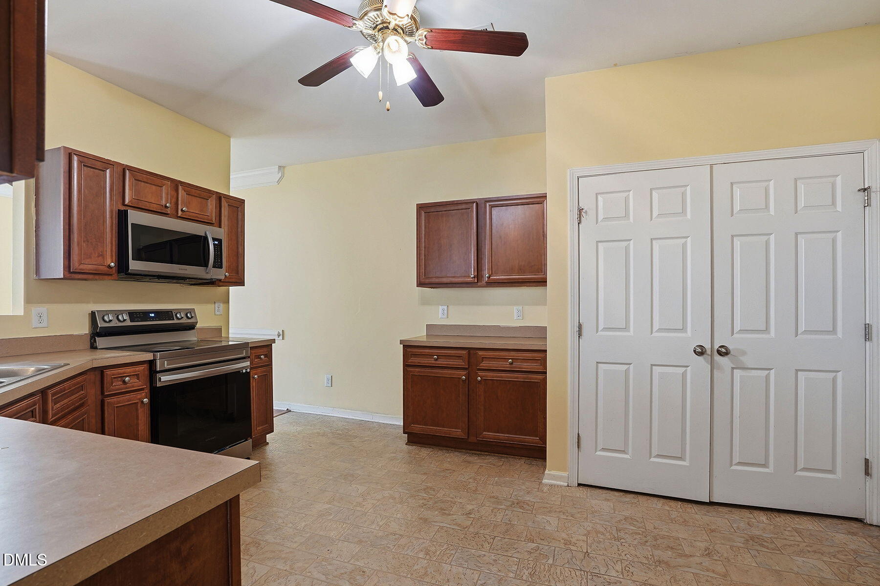 1602 Flowering Peach Trail Raleigh, NC 27610 - Photo 12 of 25 Interior Kitchen