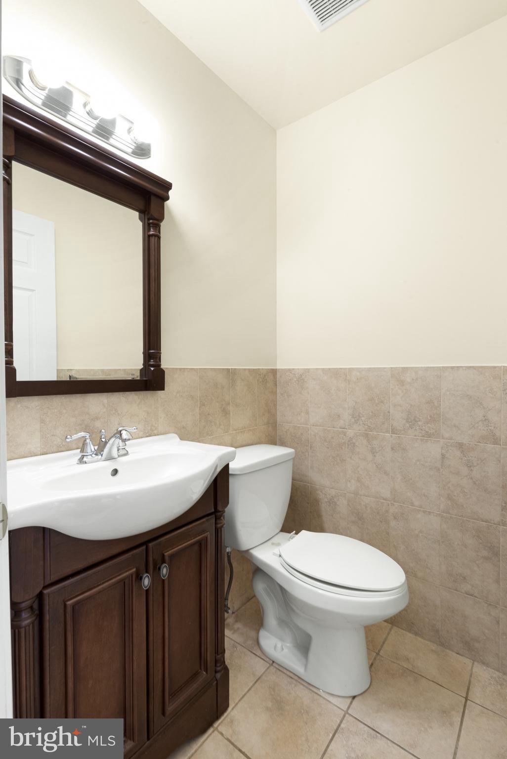 2005 Carpenter Street, Unit A Philadelphia, PA 19146 - Photo 11 of 36