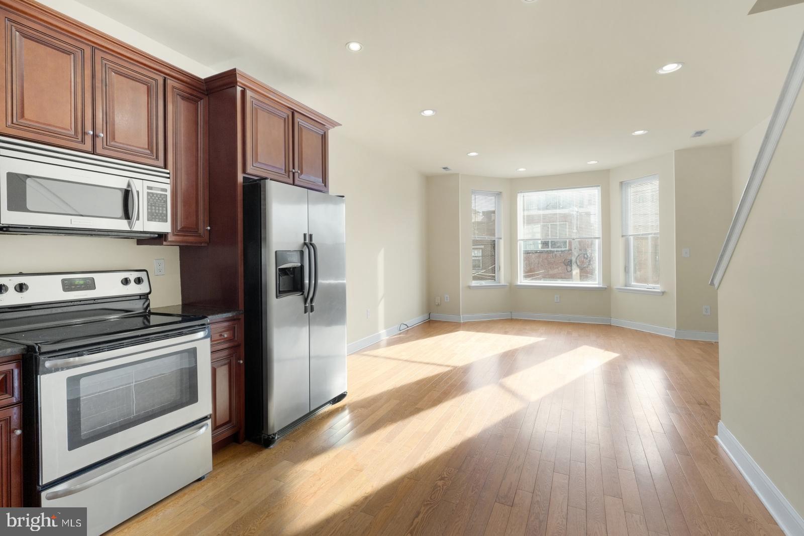 2005 Carpenter Street, Unit A Philadelphia, PA 19146 - Photo 2 of 36