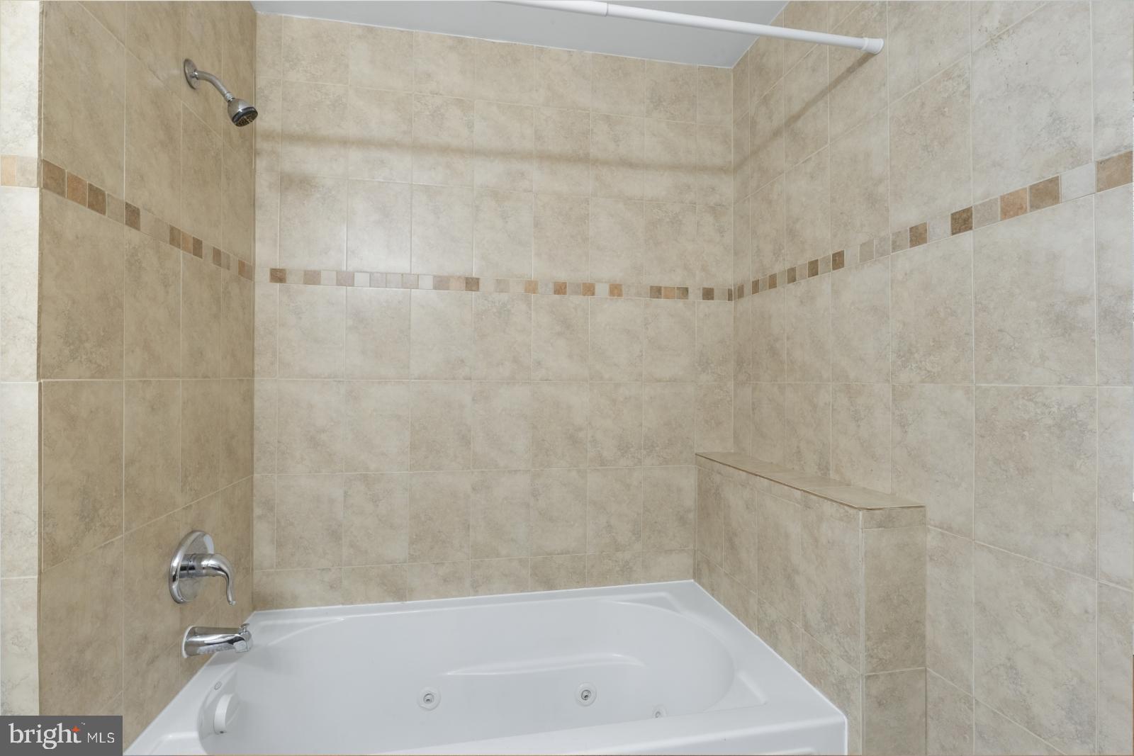 2005 Carpenter Street, Unit A Philadelphia, PA 19146 - Photo 27 of 36
