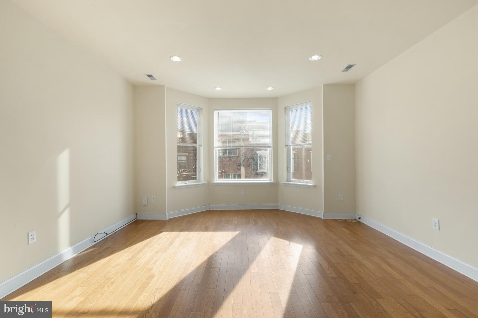 2005 Carpenter Street, Unit A Philadelphia, PA 19146 - Photo 7 of 36