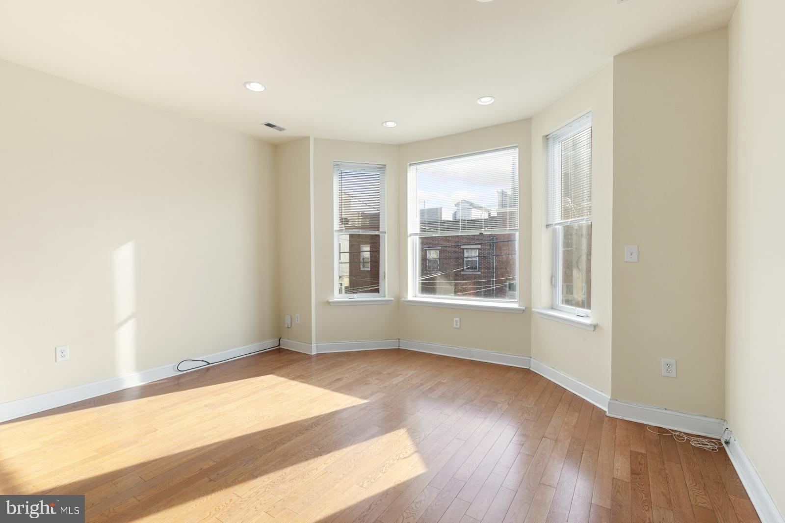 2005 Carpenter Street, Unit A Philadelphia, PA 19146 - Photo 10 of 36