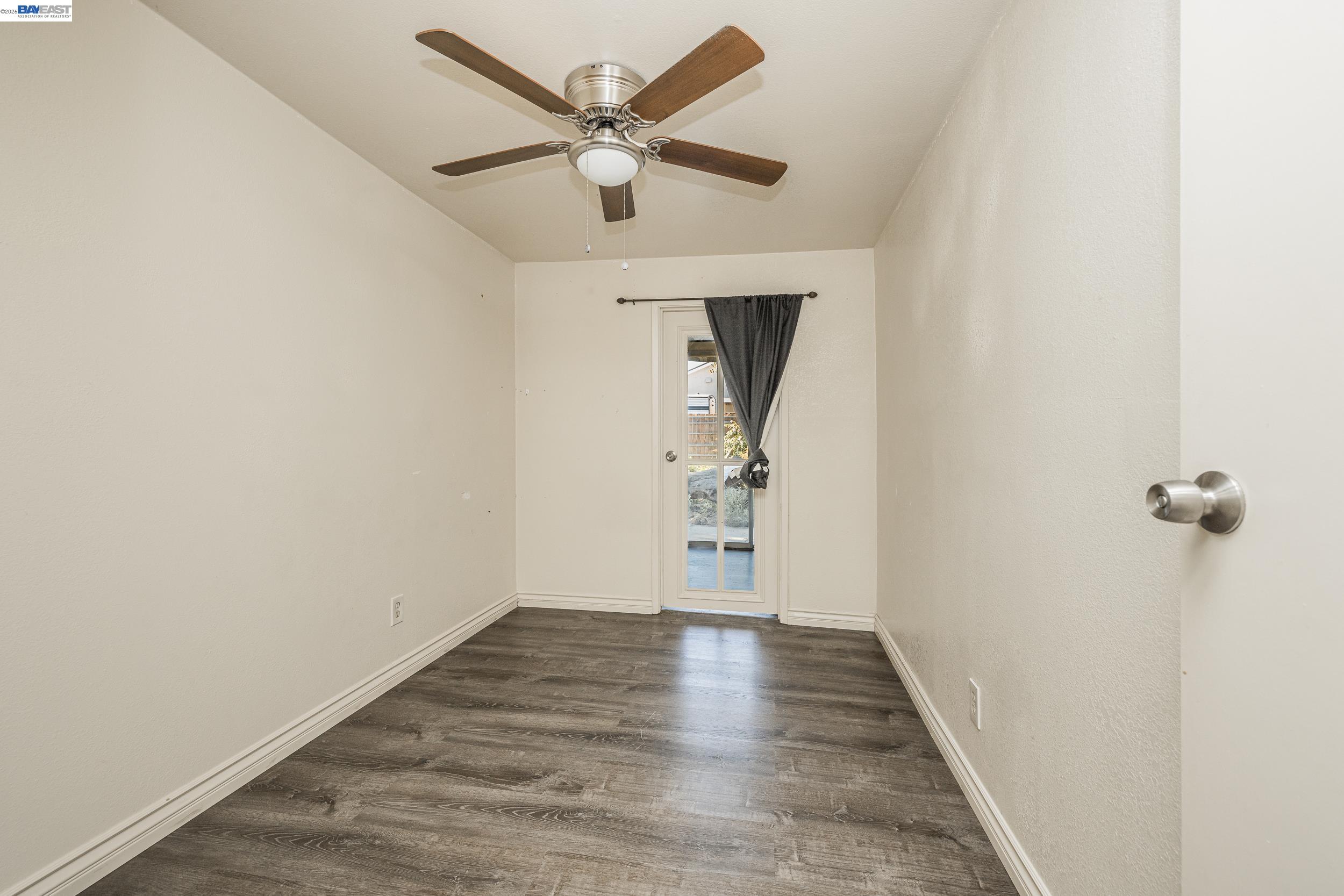 252 West Clover Road Tracy, CA 95376 - Photo 15 of 40
