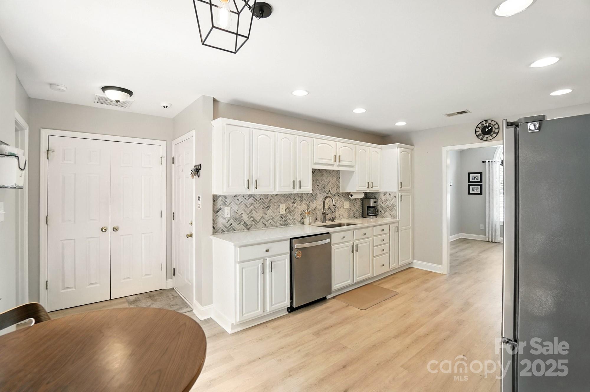 7288 Pine Ridge Drive Denver, NC 28037 - Photo 16 of 47 Gallery Image 16