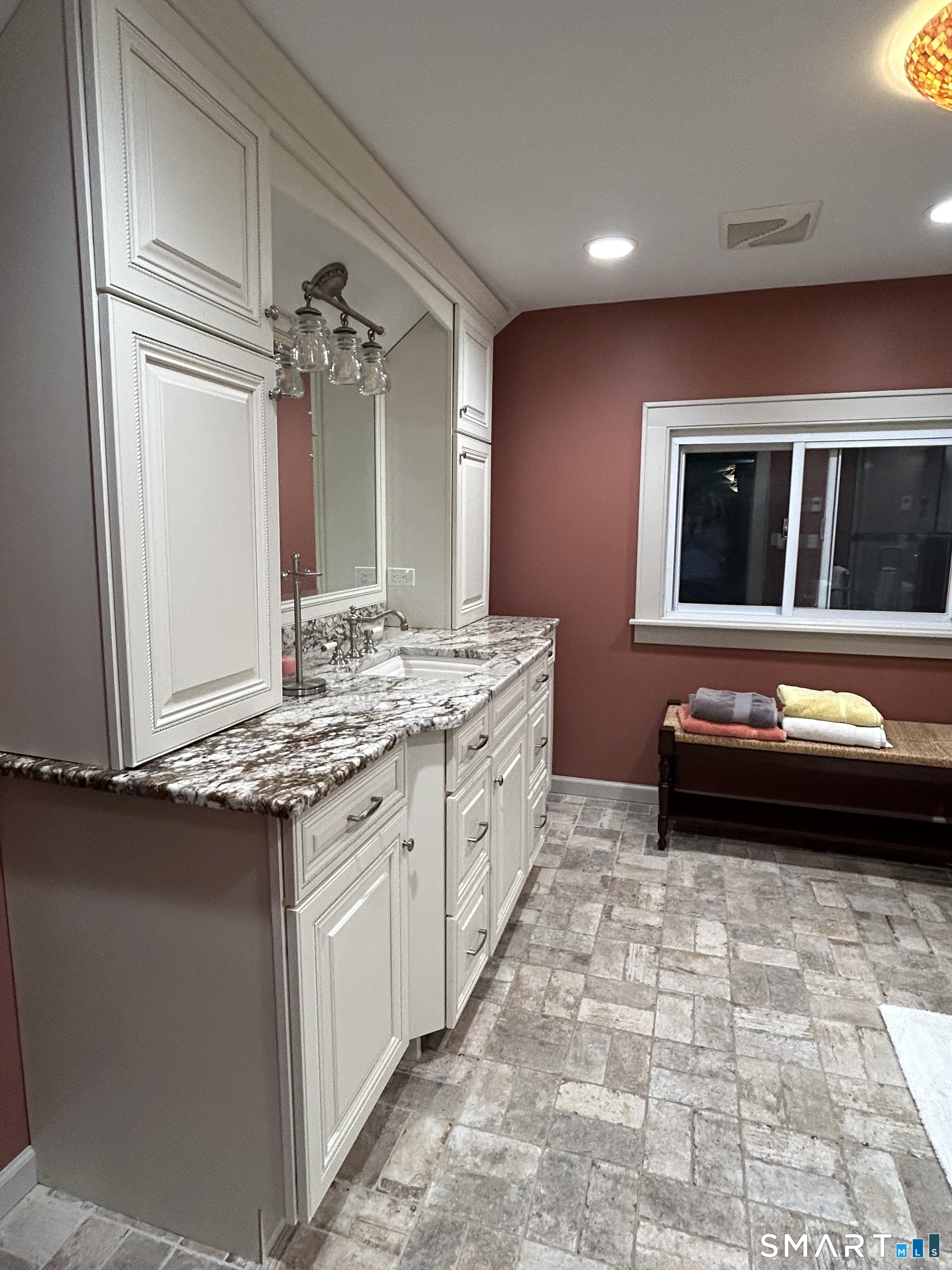 102 Cottage Road Enfield, CT 06082 - Photo 13 of 26 Gallery Image 13