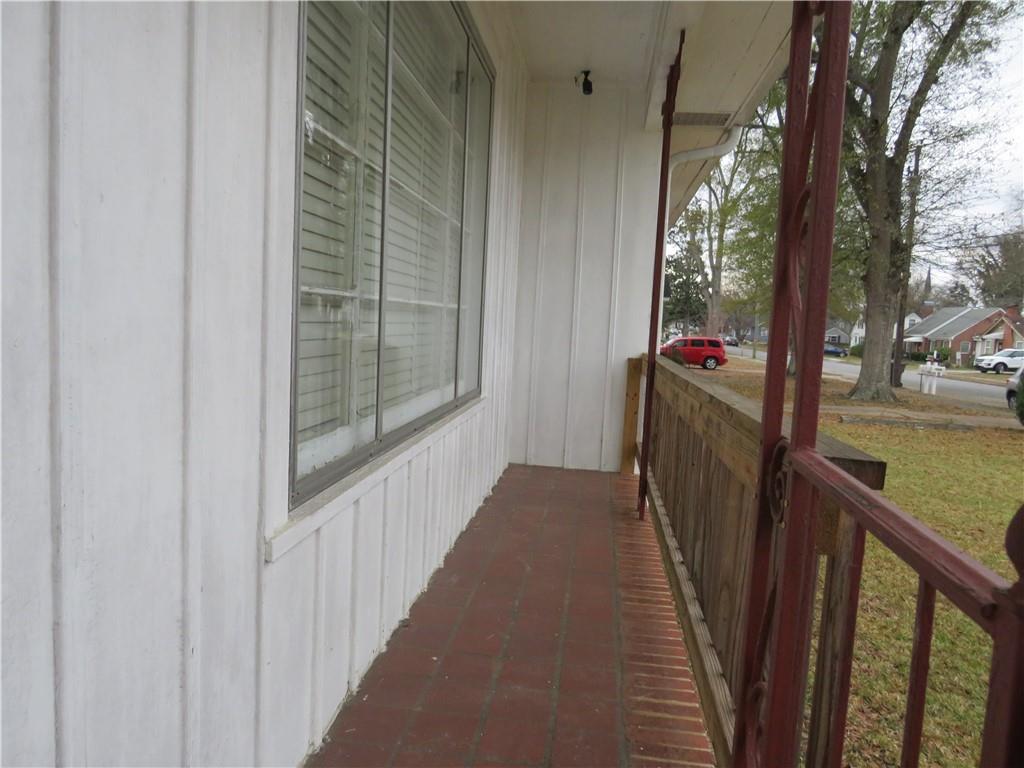 228 Marshall Street Cedartown, GA 30125 - Photo 6 of 22 a view of a porch