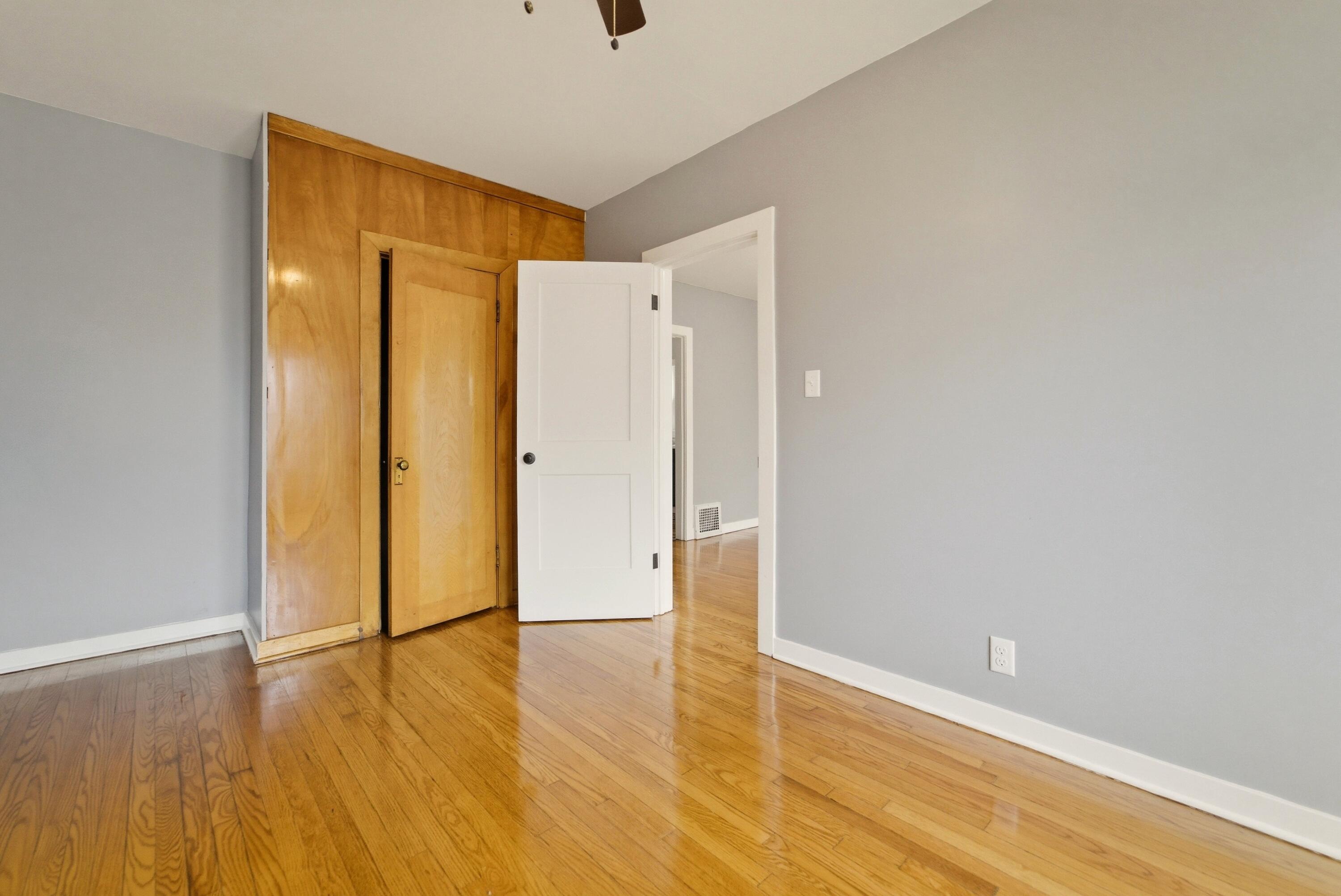 718 Cherry Street Hammond, IN 46324 - Photo 5 of 18 3000x2005