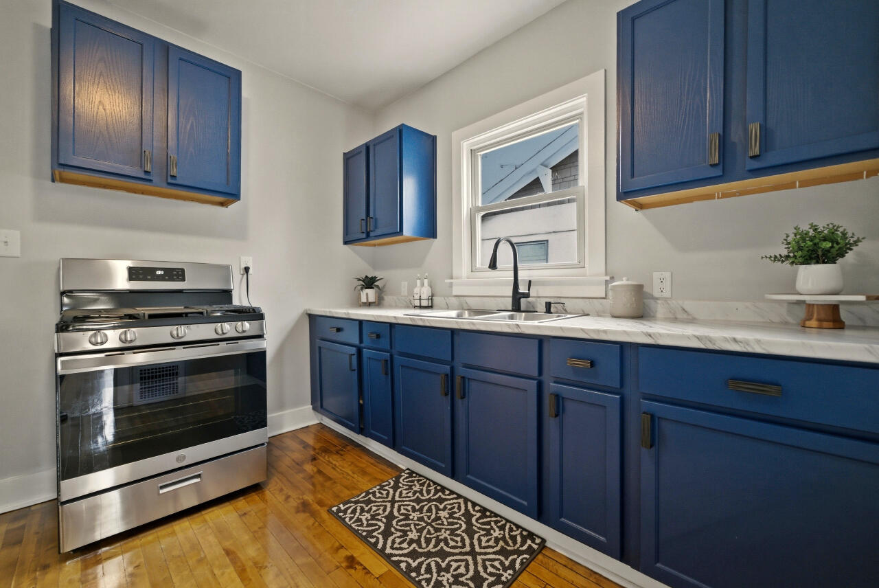 718 Cherry Street Hammond, IN 46324 - Photo 6 of 18 1280x856