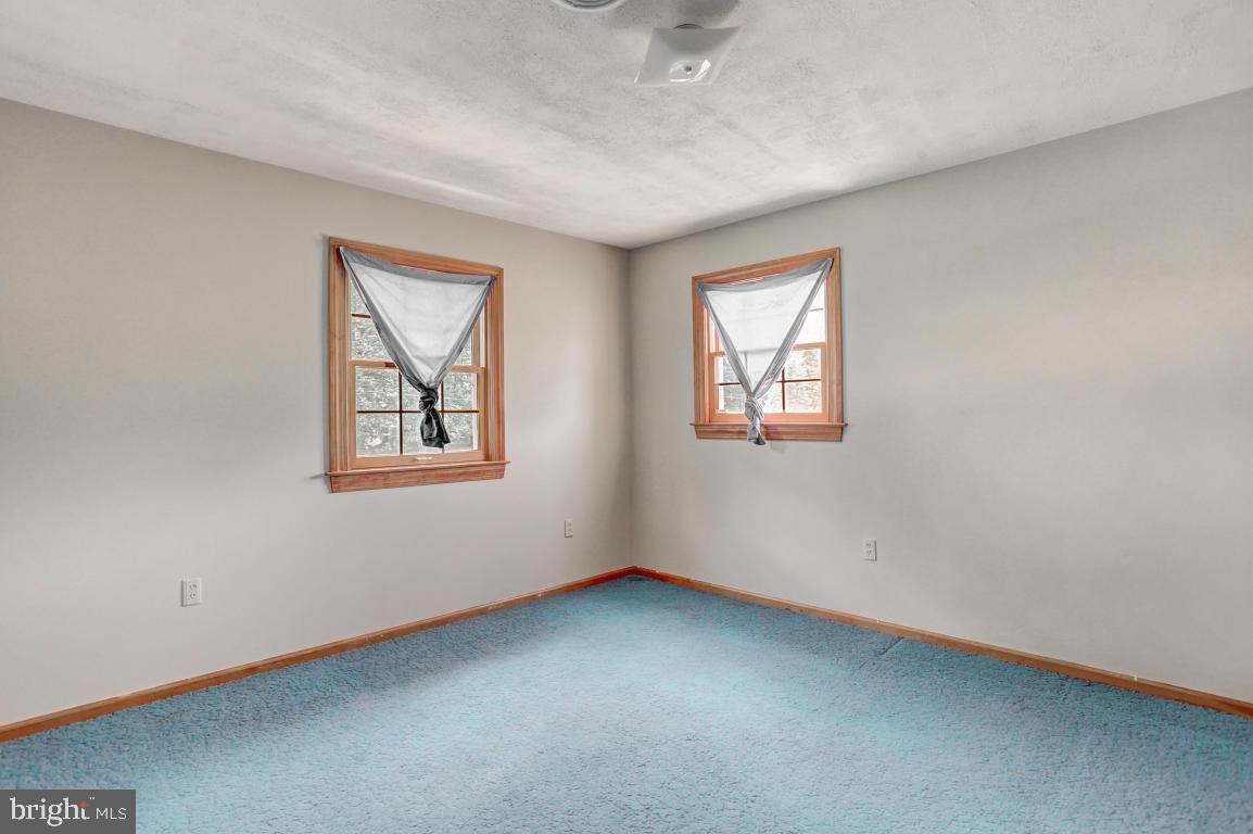 4436 Snavely Road Elizabethtown, PA 17022 - Photo 15 of 16 Gallery Image 15