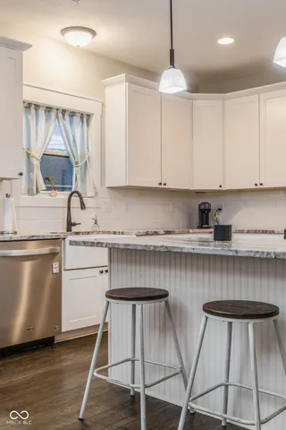 $465,000 | 637 East Benjamin Street, Ellettsville, IN 47429