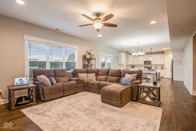 $465,000 | 637 East Benjamin Street, Ellettsville, IN 47429