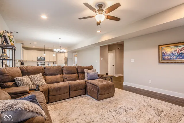 $465,000 | 637 East Benjamin Street, Ellettsville, IN 47429