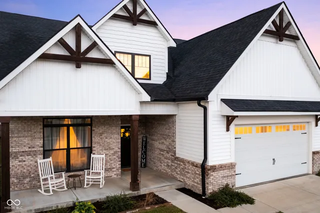 $465,000 | 637 East Benjamin Street, Ellettsville, IN 47429