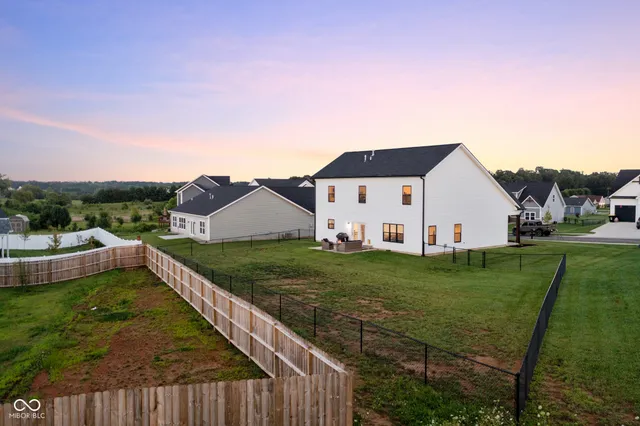 $465,000 | 637 East Benjamin Street, Ellettsville, IN 47429