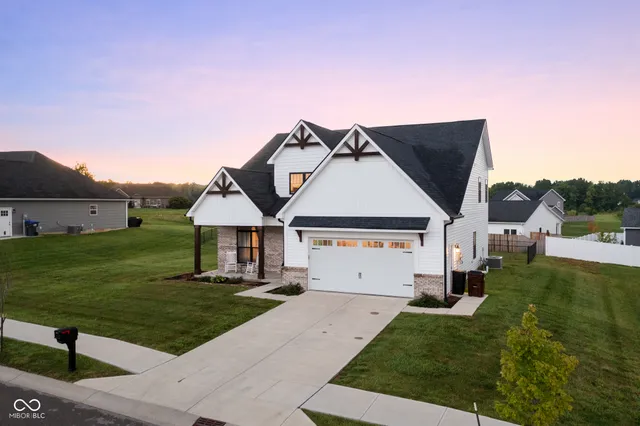 $465,000 | 637 East Benjamin Street, Ellettsville, IN 47429