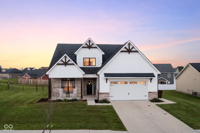 $465,000 | 637 East Benjamin Street, Ellettsville, IN 47429