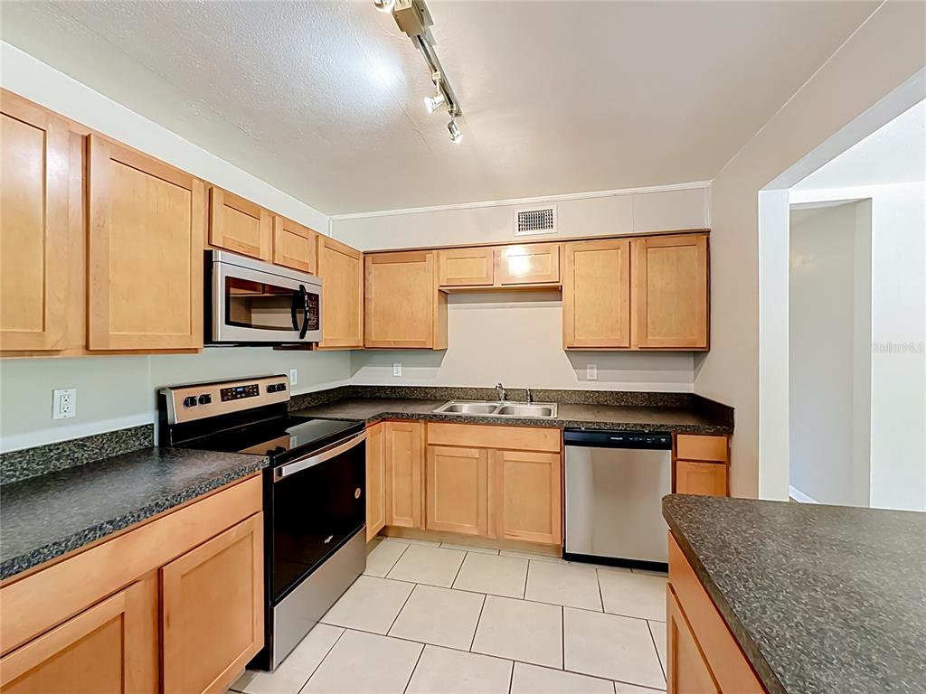 414 Northwest 36th Terrace Gainesville, FL 32607 - Photo 15 of 41