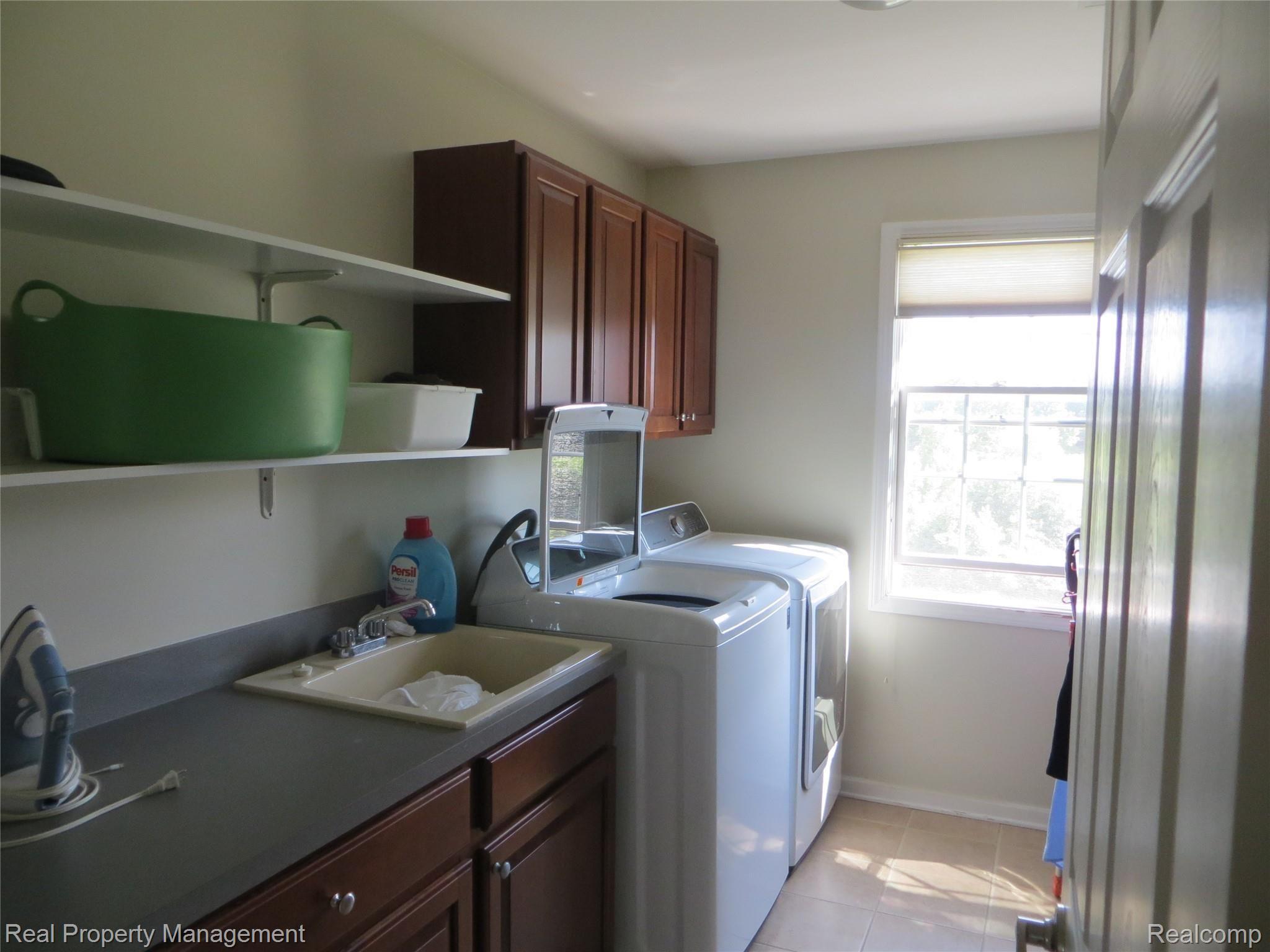 5650 Stonehaven Boulevard Rochester, MI 48306 - Photo 28 of 59 IMG_6646.JPG