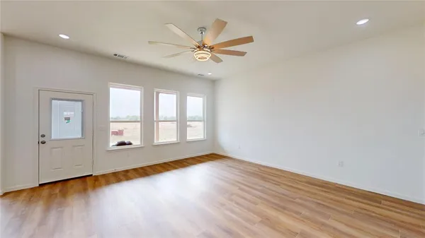 $498,999 | 205 Private Rd Point, Unit 5440, Point, TX 75472