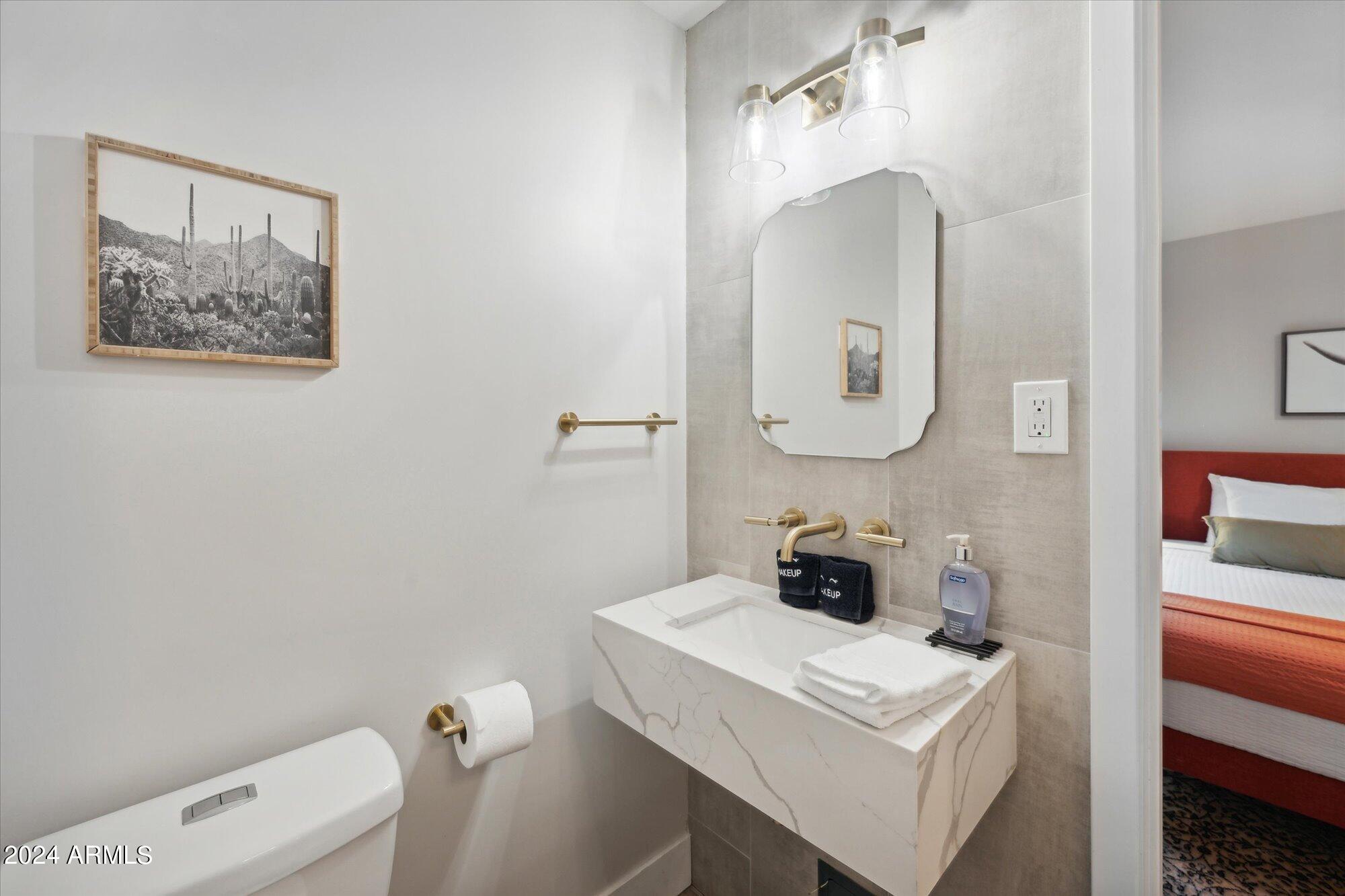 3802 East Piccadilly Road Phoenix, AZ 85018 - Photo 30 of 34