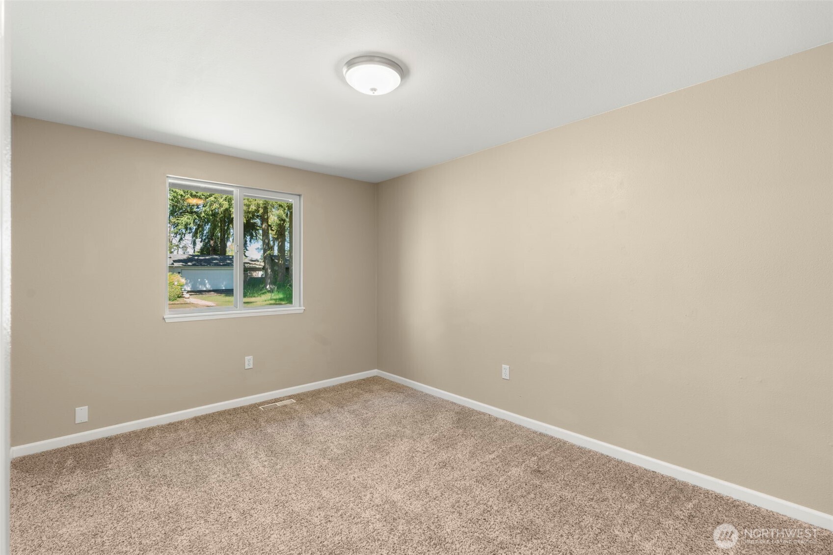 3707 Hoadly Loop Southeast Tumwater, WA 98501 - Photo 15 of 32